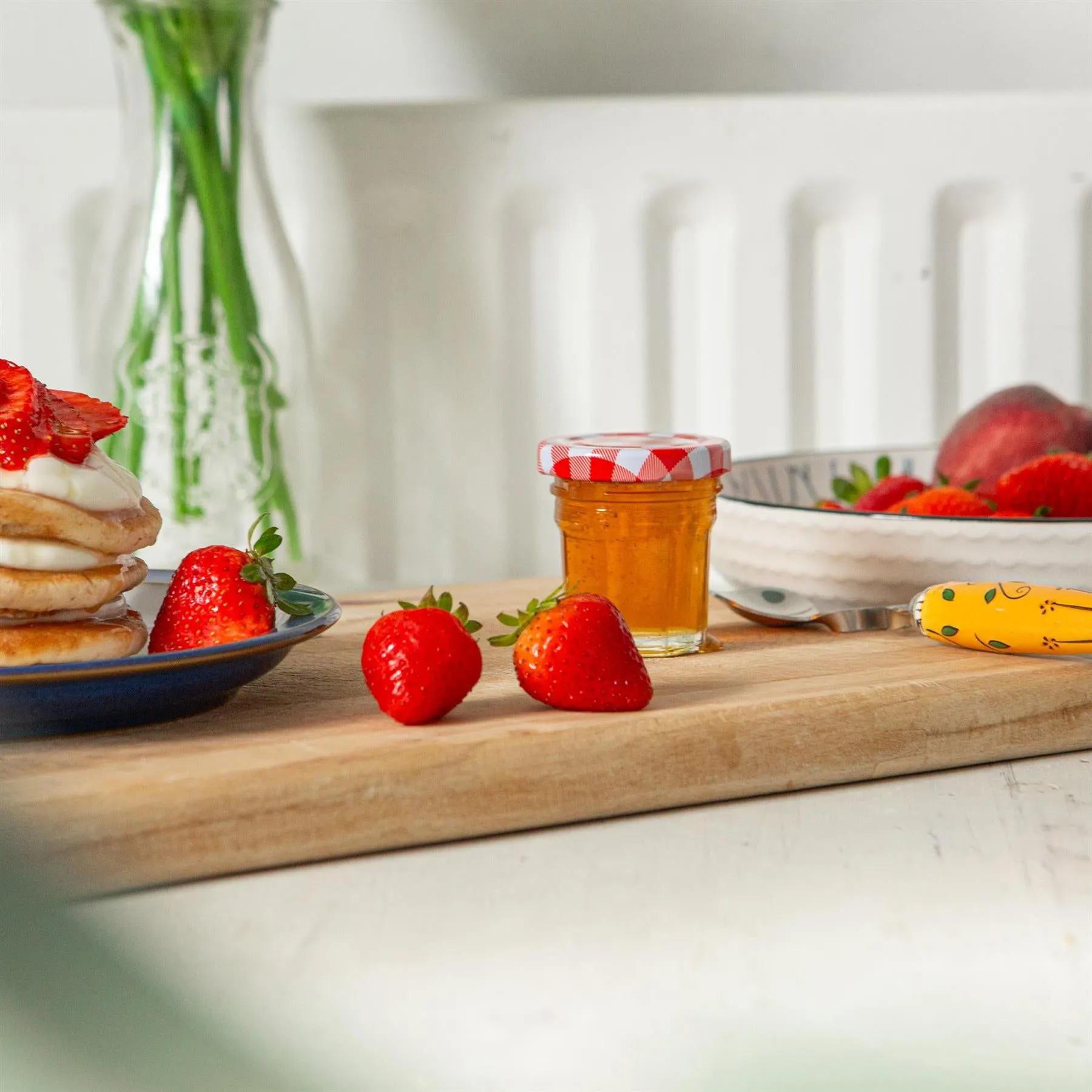 30ml Glass Jam Jars with Lids - Pack of 6 - By Argon Tableware