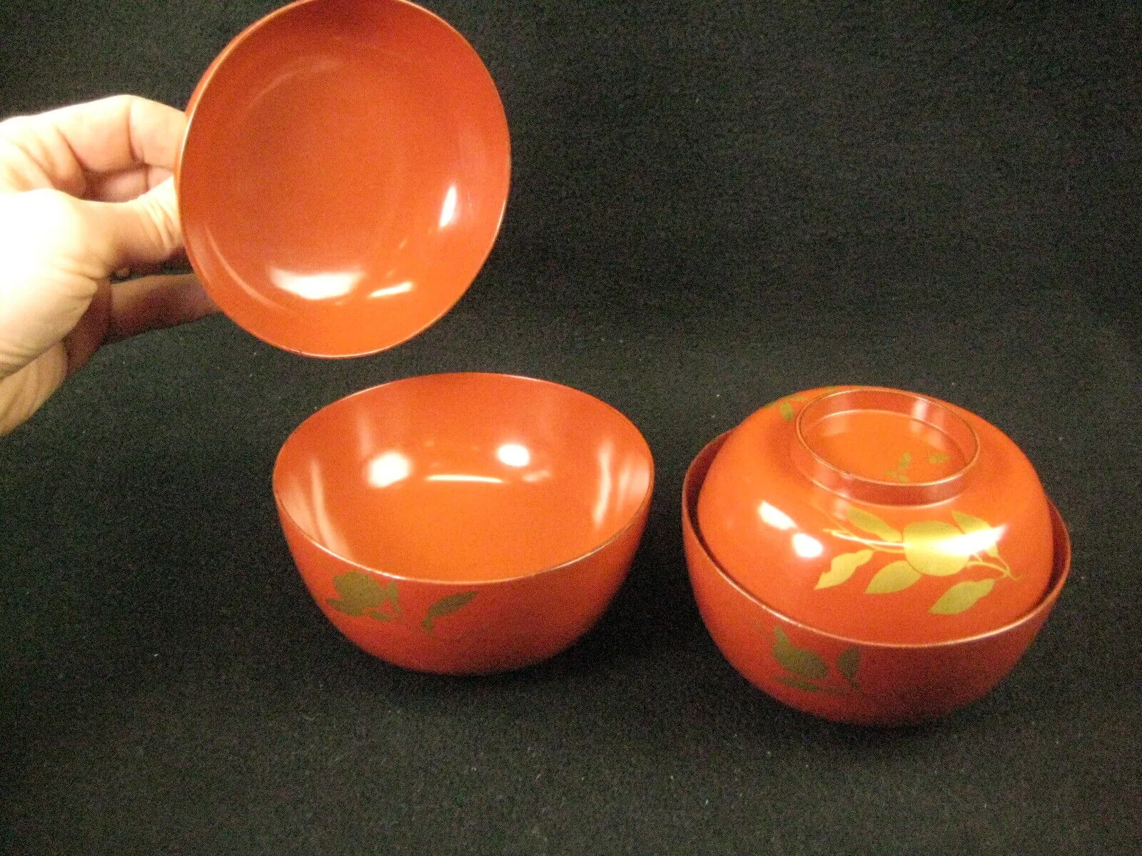 Antique Japanese Meiji Era (C1890) Pair Of Red Lacquer Bowls W/ Gold Flowers