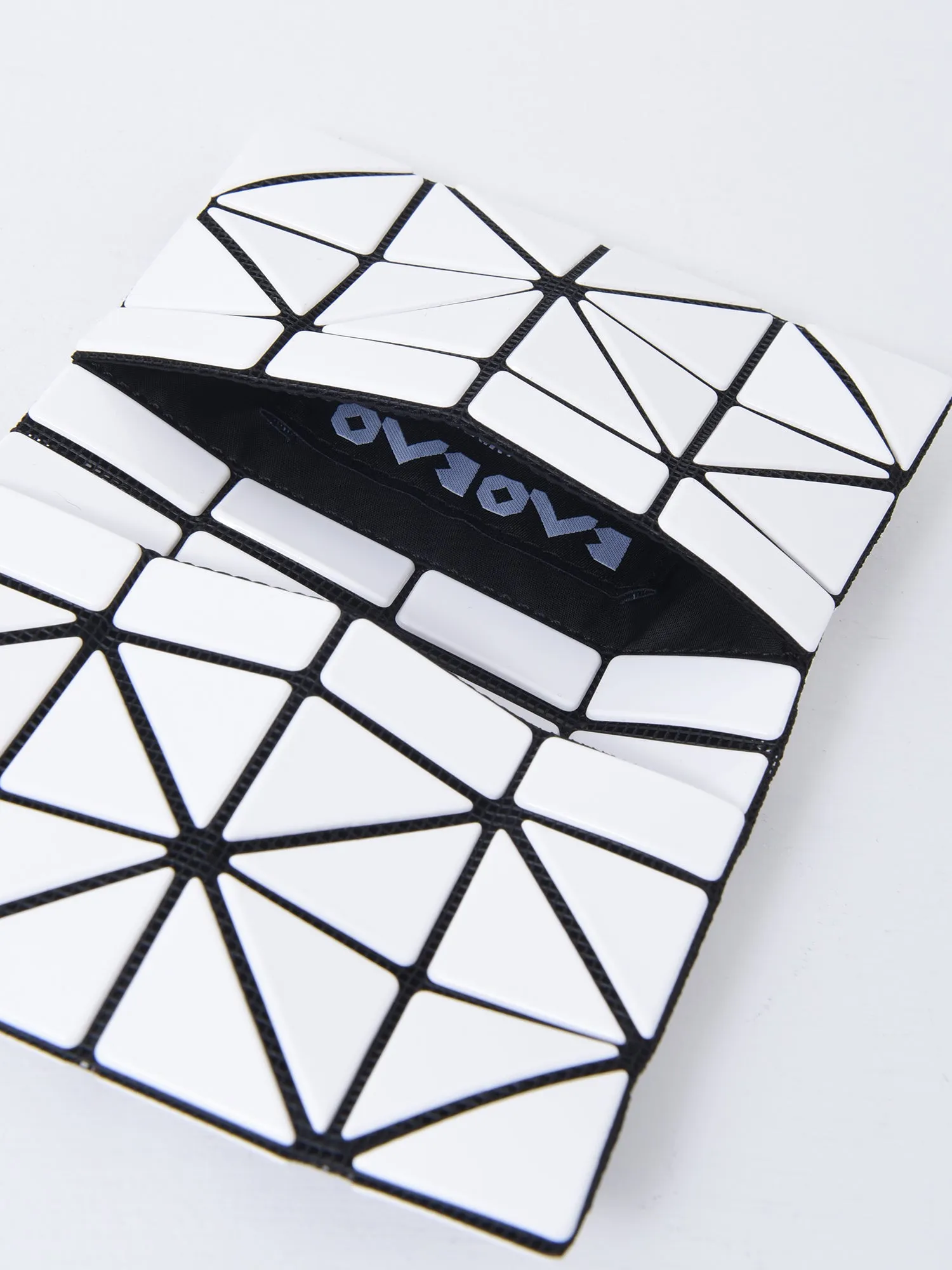 CARD CASE_01-WHITE_BB46AG711