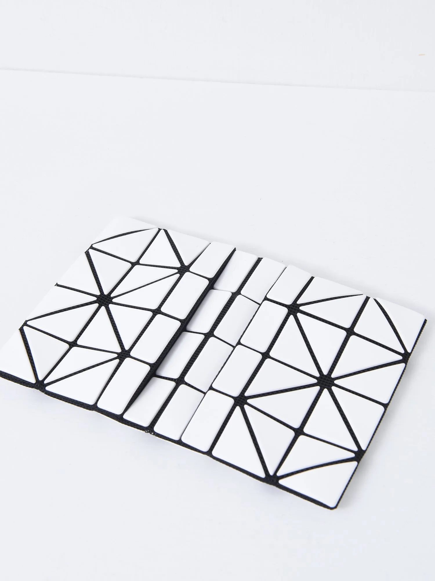 CARD CASE_01-WHITE_BB46AG711