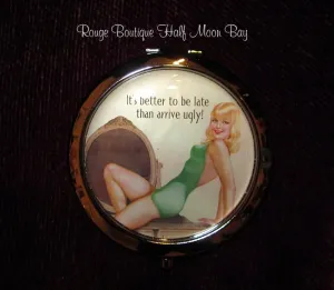 Pin-up Mirror Compact